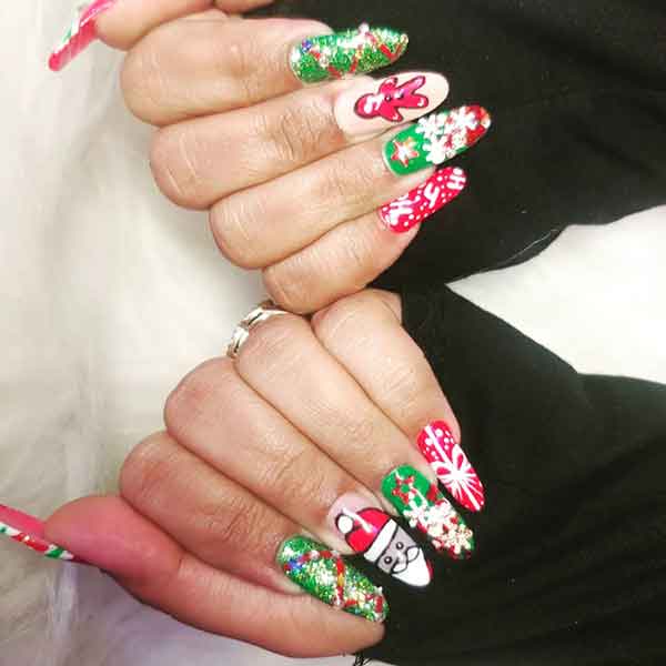 Red And Green Christmas Nails