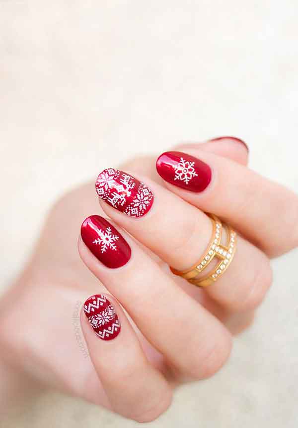 Red And White Christmas Nails